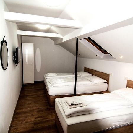 Sobe Zimmer Frei Пожега Екстериор снимка