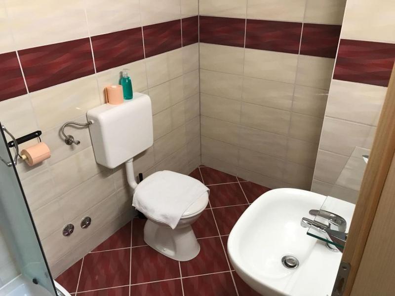 Sobe Zimmer Frei Пожега Екстериор снимка