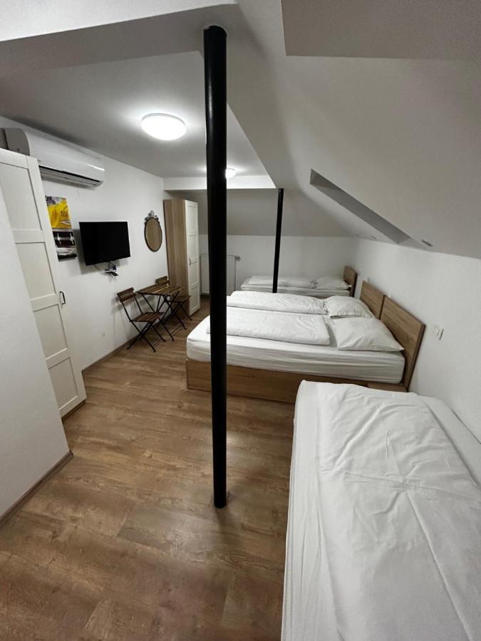Sobe Zimmer Frei Пожега Екстериор снимка