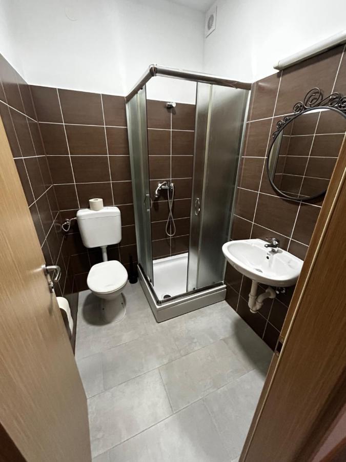 Sobe Zimmer Frei Пожега Екстериор снимка