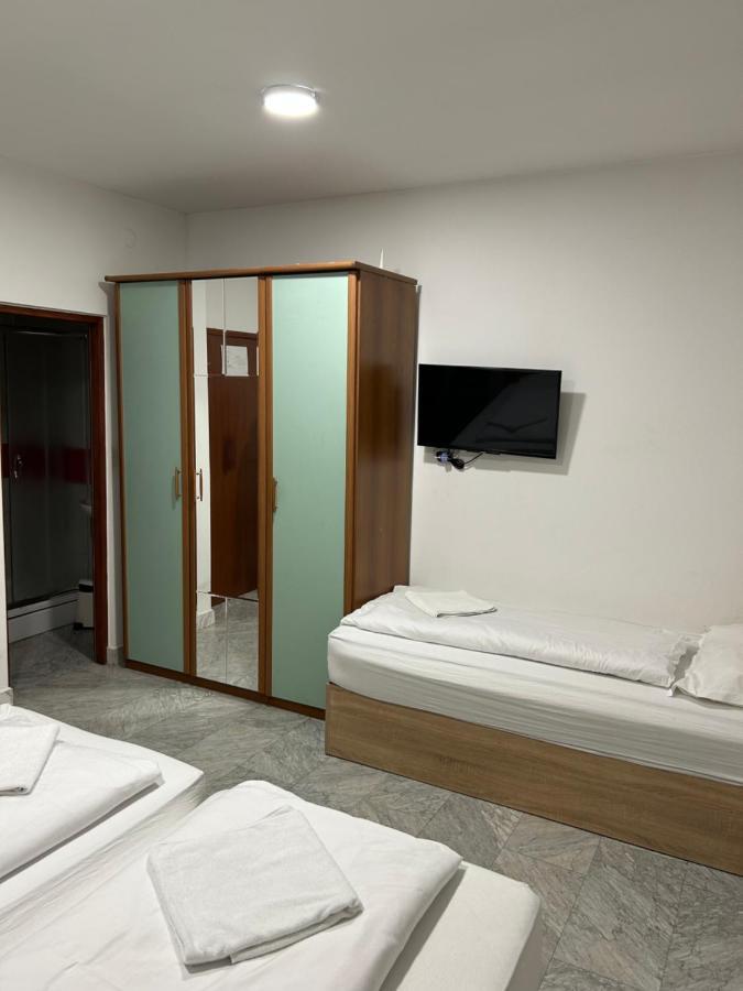 Sobe Zimmer Frei Пожега Екстериор снимка