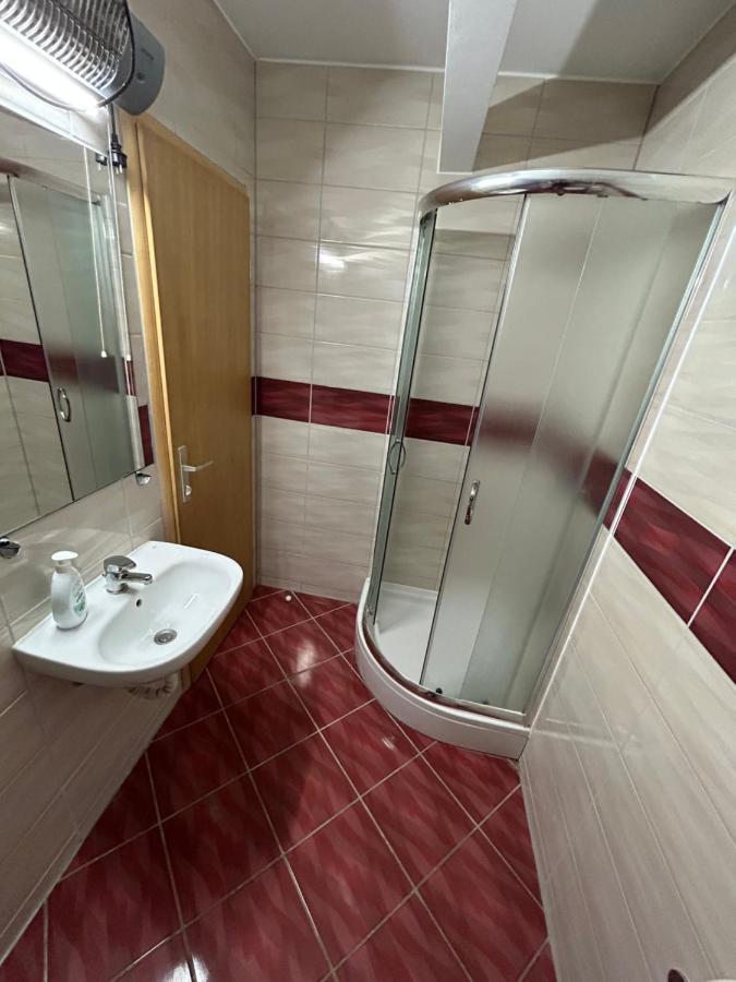 Sobe Zimmer Frei Пожега Екстериор снимка