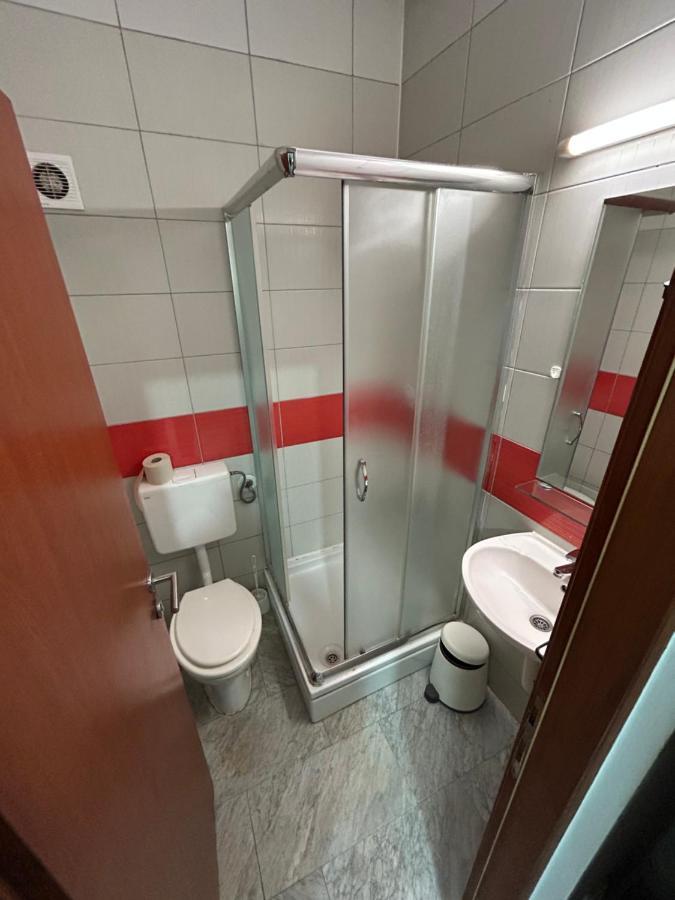 Sobe Zimmer Frei Пожега Екстериор снимка