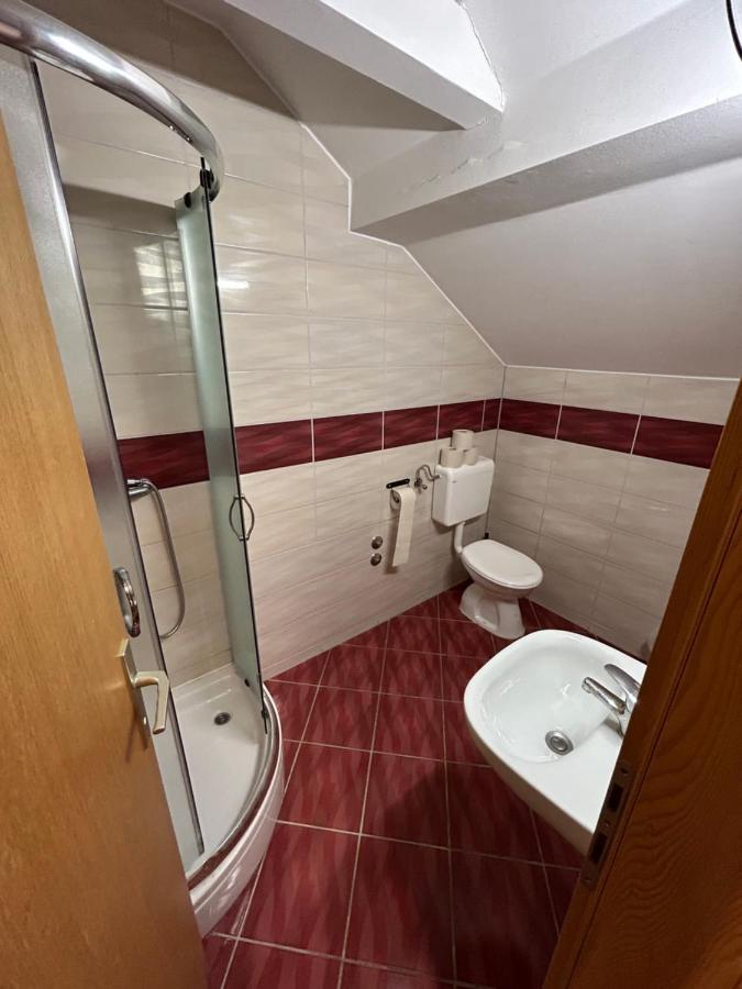 Sobe Zimmer Frei Пожега Екстериор снимка