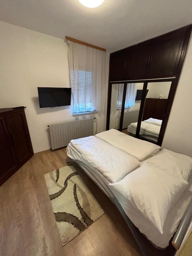 Sobe Zimmer Frei Пожега Екстериор снимка